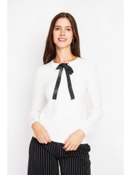 ASSUILI Sweter w kolorze białym rozmiar: 38. Białe swetry klasyczne damskie Assuili, bez kołnierzyka. Za 117.45 zł.