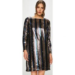 Vero Moda - Sukienka. Czarne sukienki damskie Vero Moda, na co dzień, m, bez wzorów, z materiału, eleganckie, bez kołnierzyka, bez ramiączek, maxi, proste. W wyprzedaży za 129.90 zł.