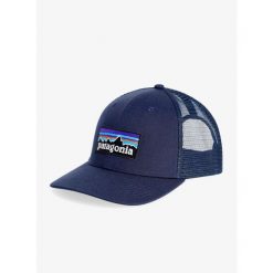Czapka z daszkiem Patagonia P-6 Logo Trucker Hat - new navy. Niebieskie czapki męskie Patagonia, bez wzorów, sportowe. Za 154.99 zł.