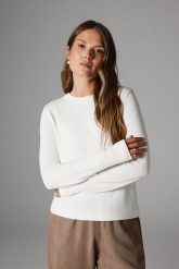 BLUZKA REYA ECRU S - Flawless. Bluzki damskie Flawless, s, bez wzorów, z wiskozy, bez kołnierzyka, bez ramiączek. Za 259.00 zł.