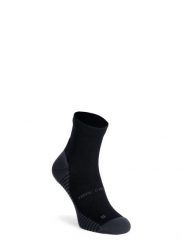 Skarpety biegowe Odlo Performance Run Quarter Socks. Czarne skarpetki męskie Odlo, bez wzorów, z dzianiny. Za 70.39 zł.