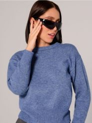 Sweter - niebieski. Niebieskie swetry klasyczne damskie Sinsay, l, bez kołnierzyka. W wyprzedaży za 29.99 zł.