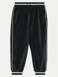 United Colors Of Benetton Spodnie dresowe 3UK0CF057 Czarny Regular Fit. Czarne spodnie dziewczęce United Colors Of Benetton, z bawełny. Za 59.99 zł.