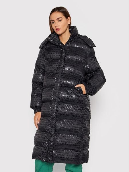 ROTATE Płaszcz zimowy Tina RT789 Czarny Relaxed Fit. Czarne płaszcze damskie ROTATE, na zimę, s, bez wzorów, z syntetyku. Za 1,309.00 zł.