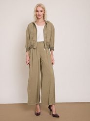 BGN Kurtka w kolorze khaki rozmiar: 36. Brązowe kurtki damskie BGN, bez wzorów, bez kaptura. Za 159.96 zł.
