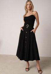 Czarna Spódnica Rozkloszowana z Bawełną i Paskiem oraz Kieszniami Jorlea. Czarne spódniczki damskie Born2be, na lato, l, bez wzorów, z bawełny, boho, midi, koszulowe. Za 129.99 zł.