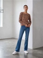 Sweter w panterkę z wiskozą - beżowy. Brązowe swetry klasyczne damskie Sinsay, l, z wiskozy, bez kołnierzyka. Za 45.99 zł.