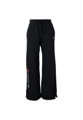 Spodnie damskie Nike Sportswear czarny. Czarne spodnie materiałowe damskie Nike, l, z materiału, trekkingowe. Za 470.80 zł.