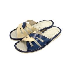 Kapcie damskie R.41 wygodne antypoślizgowe oddychające wsuwane klapki KD-05-DB-41. Niebieskie klapki damskie bez wzorów, ze skóry, bez obcasa. Za 23.37 zł.