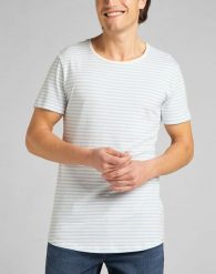 LEE SHAPED TEE MĘSKI T-SHIRT KOSZULKA SKYWAY BLUE L62JEBQL 112140411. Niebieskie t-shirty męskie Lee, l, bez wzorów, bez kołnierzyka. Za 59.99 zł.