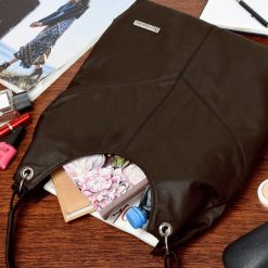 Torebka skórzana damska duża worek pojemny ciemno-brązowa Beltimore 970. Brązowe torebki klasyczne damskie bez wzorów, duże, bez dodatków. Za 229.99 zł.