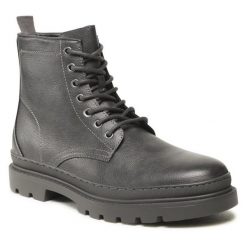Kozaki Lasocki. Czarne buty zimowe męskie Lasocki, bez zapięcia. Za 159.99 zł.