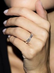 DIAMANTA Złoty pierścionek z diamentami rozmiar: 58. Szare pierścionki damskie DIAMANTA, z diamentem, złote. Za 1,043.99 zł.