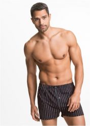 Szerokie bokserki z dżerseju (3 pary). Czarne bokserki męskie bonprix, bez wzorów, z dresówki. Za 67.99 zł.