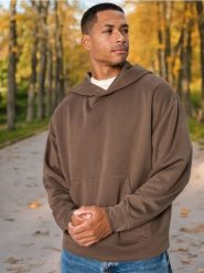 Bluza z kapturem - khaki. Brązowe bluzy z kapturem męskie Sinsay, l, z materiału. W wyprzedaży za 35.99 zł.