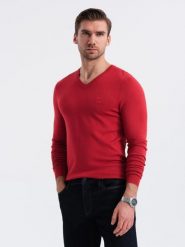 Męski elegancki sweter V-neck BASIC z wiskozą – czerwony V20 - Rozmiar: S. Czerwone swetry męskie Ombre Clothing, m, bez wzorów, z dzianiny, bez kołnierzyka. W wyprzedaży za 89.99 zł.