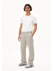 Armedangels Spodnie "Aagapio" w kolorze beżowym rozmiar: W31/L32. Brązowe spodnie materiałowe męskie ARMEDANGELS, z aplikacjami, z bawełny. Za 244.80 zł.