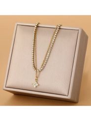 Atelier MIU Pozłacany naszyjnik z zawieszką - dł. 45 cm rozmiar: onesize. Żółte naszyjniki damskie atelier MIU, pozłacane. Za 39.99 zł.