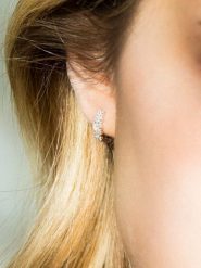 DIAMOND & CO Złote kolczyki-wkrętki z diamentami rozmiar: onesize. Białe kolczyki damskie Diamond & Co, z diamentem, złote. Za 1,992.99 zł.