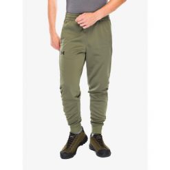 Spodnie fitness męskie Under Armour Armour Fleece Joggers. Zielone spodnie sportowe męskie Under Armour. Za 179.99 zł.