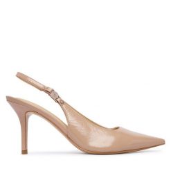 Szpilki Guess. Brązowe szpilki Guess, z aplikacjami, bez obcasa. Za 634.99 zł.