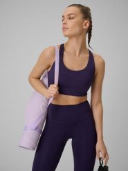 4F Biustonosz treningowy ze średnim wsparciem damski - fioletowy M. Fioletowe biustonosze sportowe damskie 4f, bez wzorów, z gumy. Za 179.99 zł.
