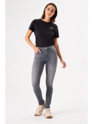 Garcia Dżinsy "Celia" - Skinny fit - w kolorze szarym rozmiar: W26. Szare jeansy damskie Garcia, z podwyższonym stanem. Za 195.99 zł.