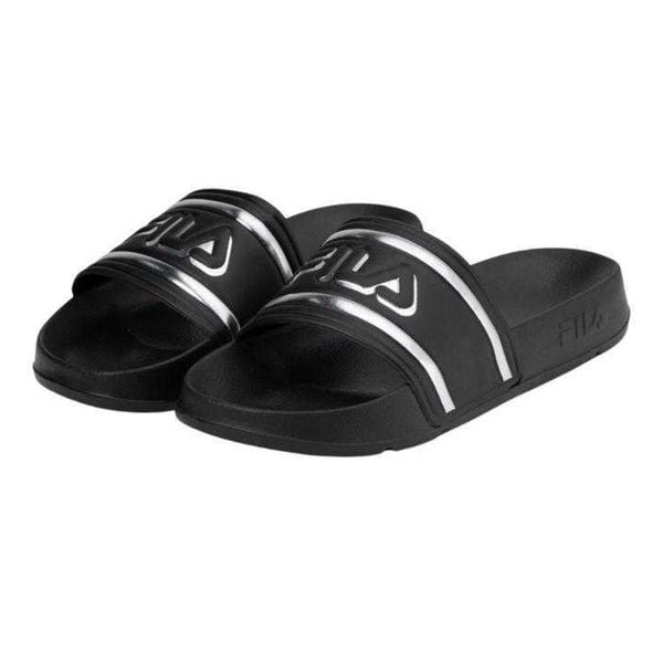 Damskie Klapki Z Logo Morro Bay. Czarne klapki damskie Fila, bez wzorów, z materiału, bez obcasa. Za 135.99 zł.