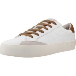 Buty SUN68 STREET LEATHER Biały. Białe buty trekkingowe męskie SUN68, ze skóry, bez zapięcia, trekkingowe. Za 426.99 zł.