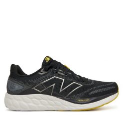 Buty do biegania New Balance. Czarne obuwie do biegania damskie New Balance. Za 419.99 zł.