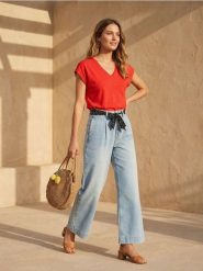 Koszulka z koronką z domieszką wiskozy - czerwony. Czerwone t-shirty damskie Sinsay, l, bez wzorów, z koronki, bez kołnierzyka. Za 25.99 zł.