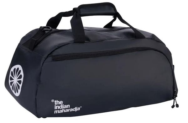 Torba sportowa The Indian Maharadja PMR. Czarne torby męskie na ramię THE INDIAN MAHARADJA, bez wzorów, z nylonu, na ramię, małe. Za 212.50 zł.