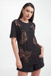 T-shirt damski EA7 EMPORIO ARMANI. T-shirty damskie EA7 Emporio Armani, xs, bez wzorów, bez kołnierzyka. W wyprzedaży za 156.02 zł.