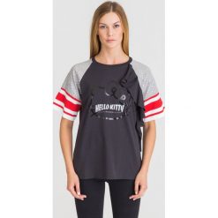 T-SHIRT PINKO HELLO KITTY. Szare t-shirty damskie Pinko, l, z aplikacjami, bez kołnierzyka. Za 435.00 zł.