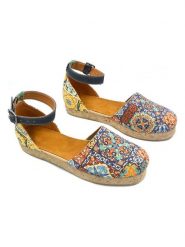 Calceo Espadryle ze wzorem rozmiar: 40. Espadryle damskie Calceo, bez wzorów, bez obcasa. Za 206.42 zł.
