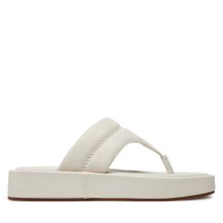 Japonki Clarks. Białe klapki damskie Clarks, bez wzorów, bez obcasa. Za 319.99 zł.