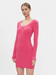Tommy Jeans Sukienka dzianinowa Tjw Badge Rib Bodycon Ls DW0DW17424 Różowy Slim Fit. Czerwone sukienki damskie Tommy Jeans, xl, bez wzorów, z bawełny, bez kołnierzyka, bez ramiączek, bodycon. Za 219.99 zł.