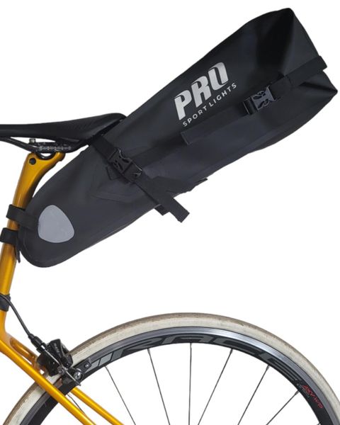 Torba podsiodłowa 14 litrów – czarna – wodoodporna – rower szosowy/górski. Czarne torebki klasyczne damskie PRO SPORT LIGHTS, bez wzorów, z materiału, duże, bez dodatków. Za 99.00 zł.