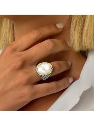 DI GIORGIO Srebrny pierścionek z masą perłową rozmiar: 56. Brązowe pierścionki damskie DI GIORGIO, z perłą, srebrne. Za 352.43 zł.