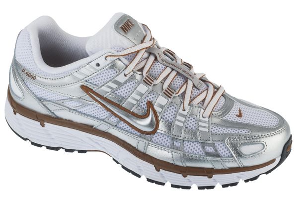 Buty sportowe Sneakersy damskie, W P-6000. Białe buty sportowe na co dzień damskie Nike, bez wzorów, z materiału, trekkingowe. Za 429.99 zł.