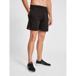 Szorty Hummel Red Basic. Czarne szorty męskie HUMMEL, bez wzorów, z bawełny. Za 126.00 zł.