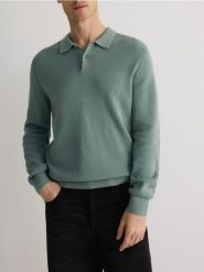 Bawełniany sweter polo - jasny zielony. Zielone swetry męskie Reserved, l, bez wzorów, z bawełny, bez kołnierzyka. W wyprzedaży za 49.99 zł.