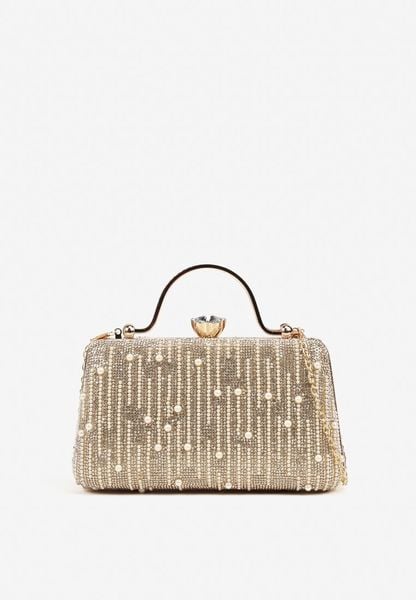 Złota Torebka Kopertówka Ozdobiona Perełkami i Cyrkoniami Fessurea. Żółte torebki wieczorowe Renee, bez wzorów, eleganckie, bez kołnierzyka, bez ramiączek. Za 119.99 zł.