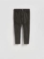 Bawełniane spodnie skinny - ciemnoszary. Szare spodnie materiałowe męskie Reserved, bez wzorów, z bawełny. Za 149.99 zł.