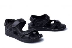 ARTIKER RELAKS 52C0288 czarny, sandały damskie. Czarne sandały damskie Artiker Relaks, bez wzorów, ze skóry, bez obcasa. Za 146.93 zł.