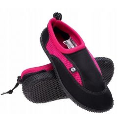 Buty Do Wody Damskie Reda. Czerwone buty sportowe na co dzień damskie Hi-tec, bez wzorów. W wyprzedaży za 44.99 zł.