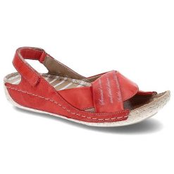 Czerwone Sandały Carinii Wygodne Skórzane Buty. Czerwone sandały damskie Carinii, bez wzorów, ze skóry, bez obcasa. Za 139.00 zł.