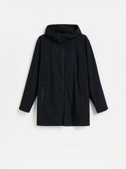 Kurtka parka z kapturem - czarny. Czarne parki męskie Reserved, l, bez wzorów, z tkaniny. Za 199.99 zł.