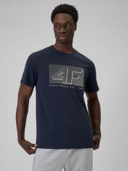 4F T-shirt regular z nadrukiem męski - granatowy S. Niebieskie t-shirty męskie 4f, m, bez wzorów, z dresówki, bez kołnierzyka. Za 69.99 zł.