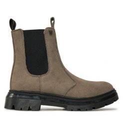 Sztyblety Wrangler. Szare botki damskie Wrangler, bez obcasa, na płaskiej podeszwie, bez zapięcia. Za 349.99 zł.